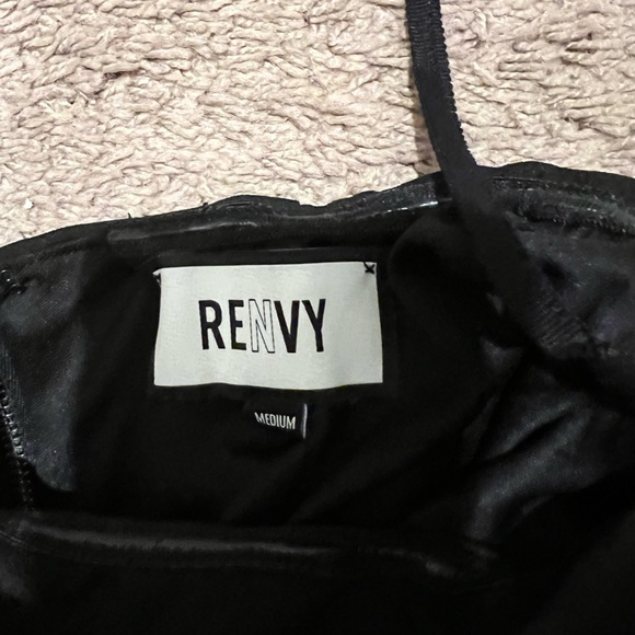 ❌SOLD❌ Preloved black midi dress size medium - Picture 2 of 2